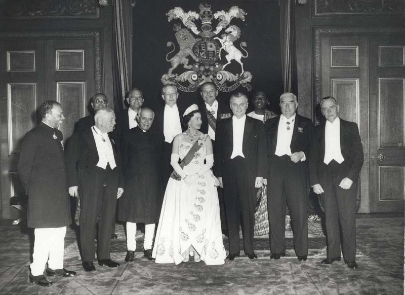 The Queen and then Commonwealth leaders including Ghanaian Kwame Nkrumah