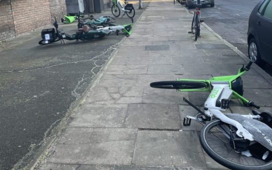 Image of bikes left abandoned on Islington pavements