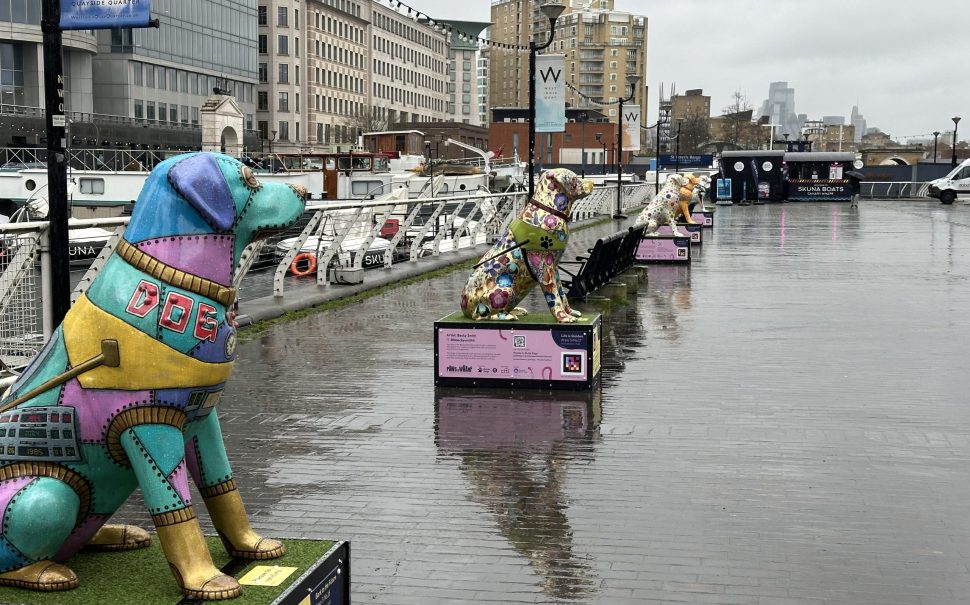 Dog statues on the wharf