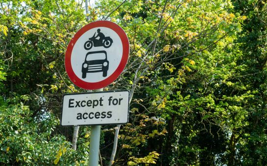 Road traffic sign