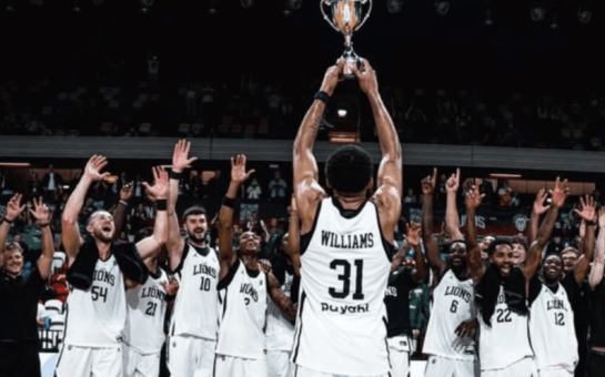 London Lions lifting trophy